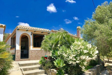 Casa 3 camere, con giardino