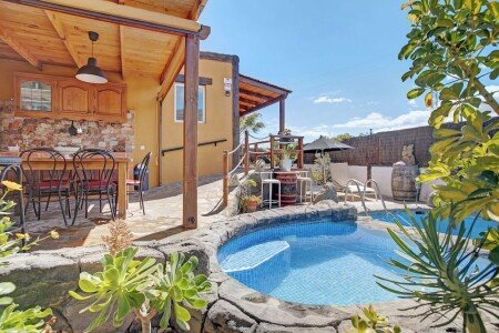 Casa 2 habitaciones, con piscina