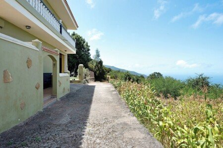 Bed and breakfast 1 bedroom, with jacuzzi