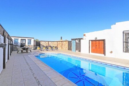 Villa 2 habitaciones, con piscina