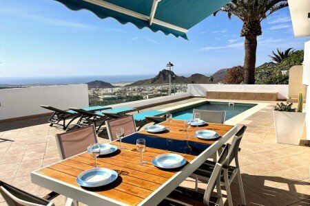 Villa 4 bedrooms, with pool