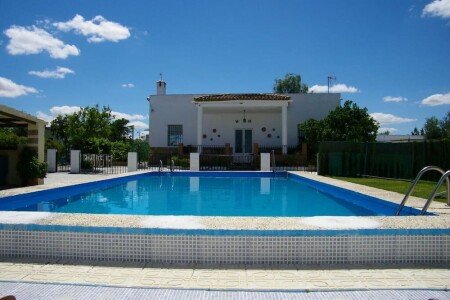 Villa 4 habitaciones, con piscina