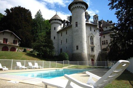 Château 1 chambre, avec piscine