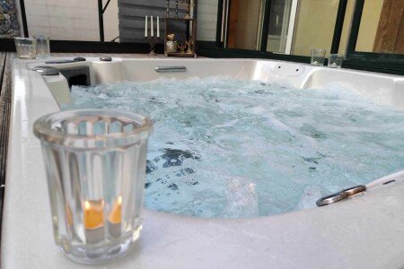 Maison cozy, 4 chambres, avec jacuzzi