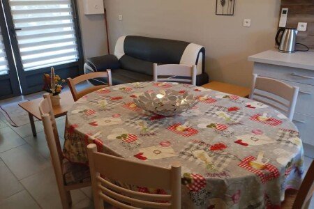 Maison traditionnelle, 2 chambres, avec jardin