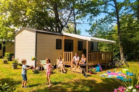 Mobil home authentique, 2 chambres, avec piscine