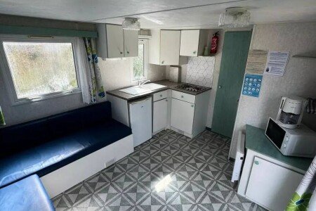 Mobil home authentique, 2 chambres, avec piscine