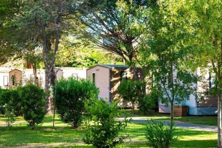 Camping / Mobil Home 2 chambres, avec piscine