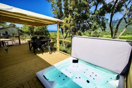 Mobil home authentique, 2 chambres, avec climatisation