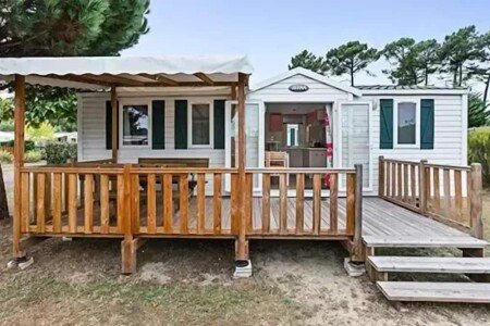 Mobil home dans un cadre idyllique, 3 chambres, avec piscine