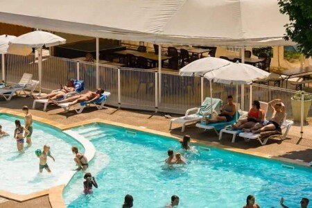 Camping / Mobil Home tout confort, 2 chambres, avec piscine