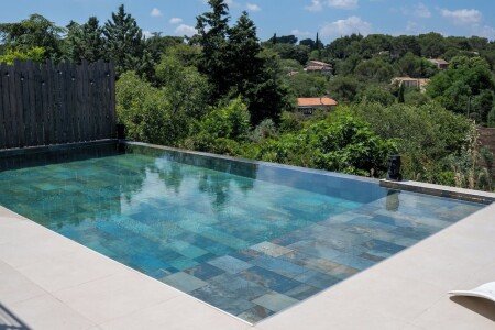 Appart'Hotel design, 1 chambre, avec jacuzzi