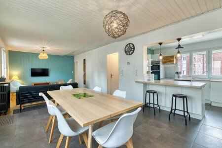 Maison design, 6 chambres, avec jardin