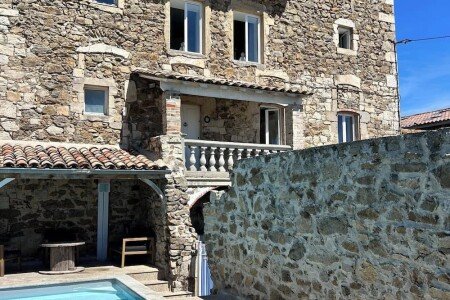 Château 4 chambres, avec piscine