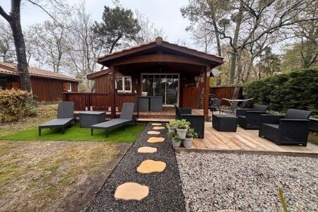 Camping / Mobil Home 2 chambres, avec piscine