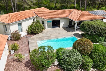 Villa traditionnelle, 4 chambres, avec piscine