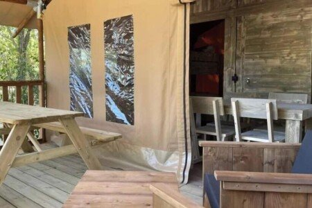 Camping / Mobil Home 2 chambres, avec piscine