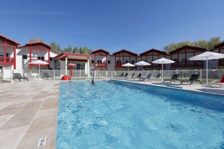 Appart'Hotel 2 chambres, avec piscine