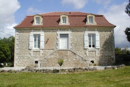 Maison tout confort, 2 chambres, avec jardin