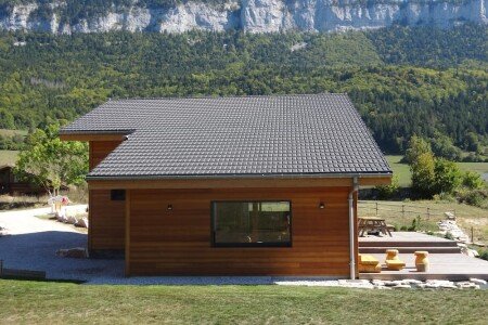 Chalet en bois cozy, 4 chambres, avec jacuzzi