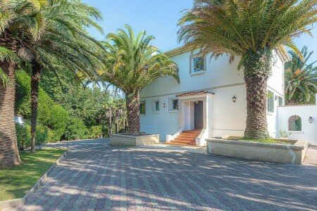 Maison design, 6 chambres, avec piscine