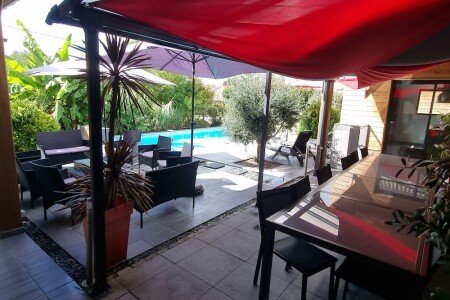 Maison contemporaine design, 4 chambres, avec piscine