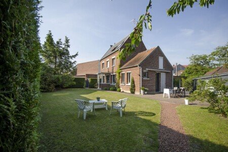 House 4 bedrooms, with garden