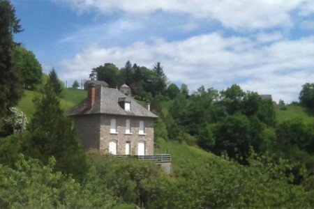 Maison en pierre 4 chambres, avec jardin