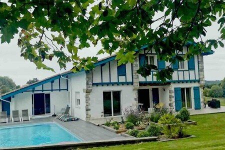 Maison 5 chambres, avec piscine