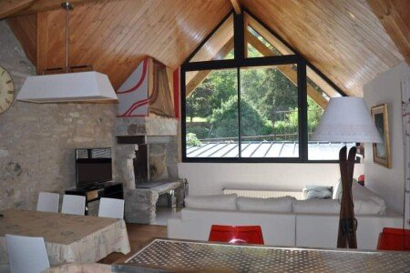 Chalet authentique, 2 chambres, avec climatisation