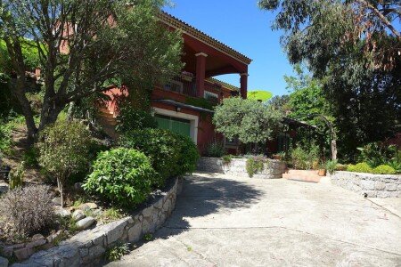 Villa tout confort, 3 chambres, avec jardin