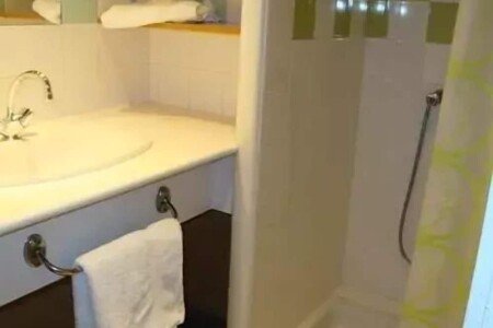 Chalet chic, 2 chambres, avec piscine