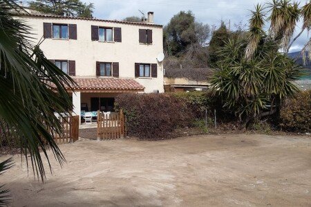 Casa 4 camere, con giardino