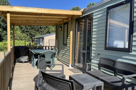 Mobil home tout confort, 3 chambres, avec jacuzzi