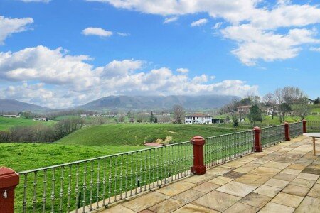 Maison chic, 4 chambres, avec jacuzzi