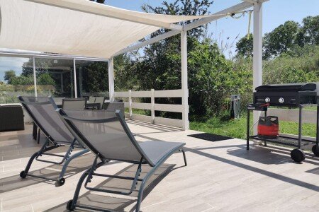 Camping / Mobil Home 2 chambres, avec jardin