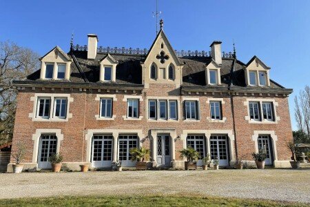 Château authentique, 12 chambres, avec piscine