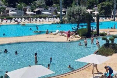 Mobil home tout confort, 4 chambres, avec piscine