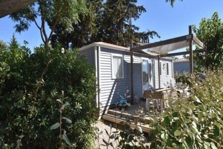 Mobil home de charme, 3 chambres, avec piscine