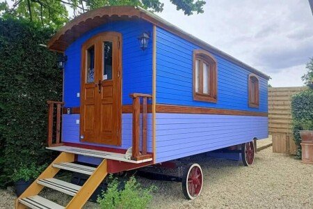 Camping / Mobil Home authentique, 1 chambre, avec climatisation