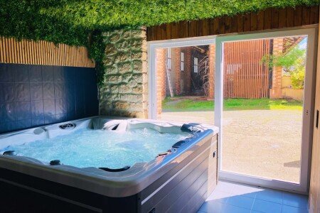 Maison chic, 4 chambres, avec jacuzzi