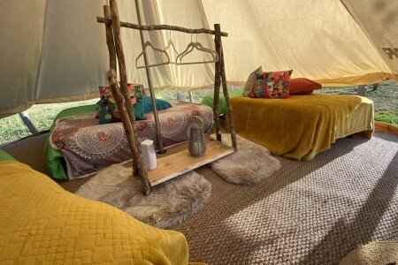 Camping / Mobil Home chic, 1 chambre, avec jacuzzi