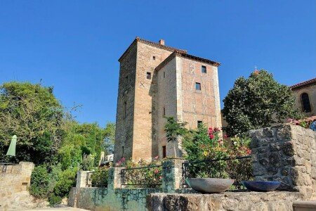 Château 2 chambres, avec piscine