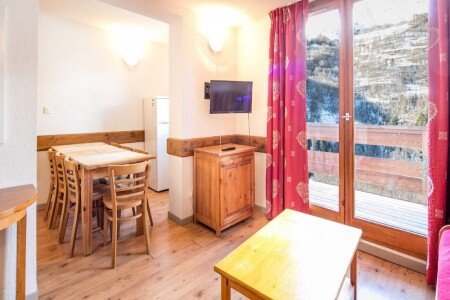 Appartement authentique, 2 chambres, avec piscine