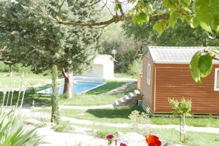 Mobil home tout confort, 3 chambres, avec piscine