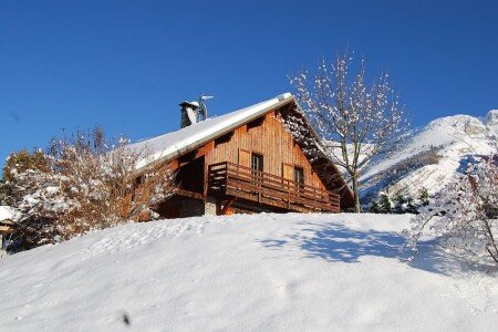 Chalet tout confort, 5 chambres, avec piscine