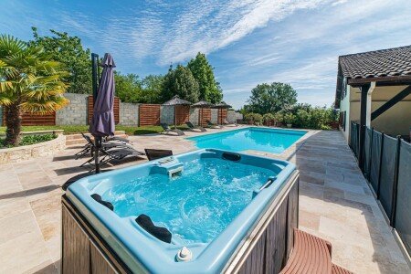 Maison 4 chambres, avec jacuzzi