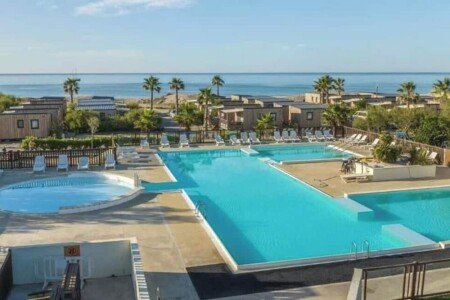 Mobil home tout confort, 2 chambres, avec piscine