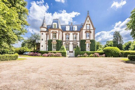 Château authentique, 11 chambres, avec piscine