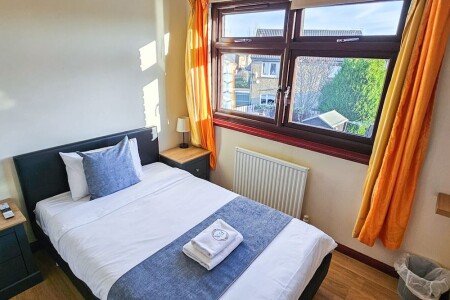 Bed and breakfast 1 bedroom, with garden